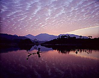 《消费者之夜》Steam页面上线 侍候超市疯狂顾客